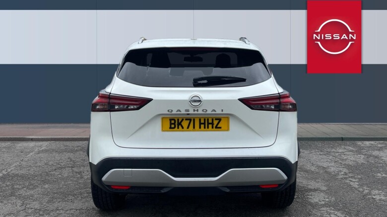 Nissan Qashqai 1.3 DiG-T MH N-Connecta 5dr Petrol Hatchback